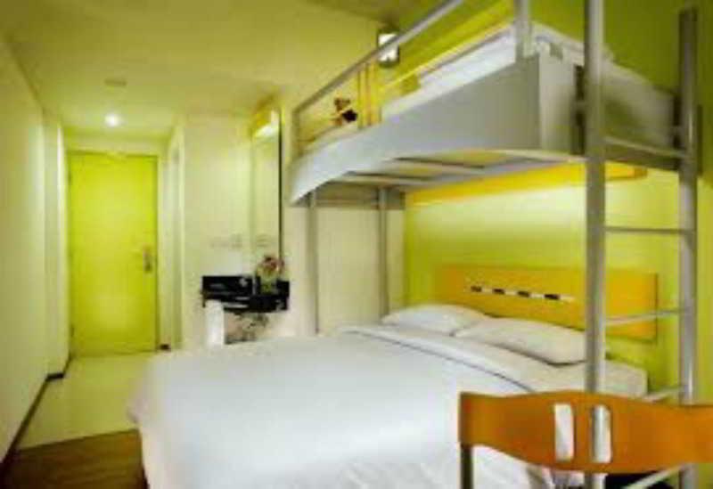 Ibis Budget Jakarta Cikini Exterior photo
