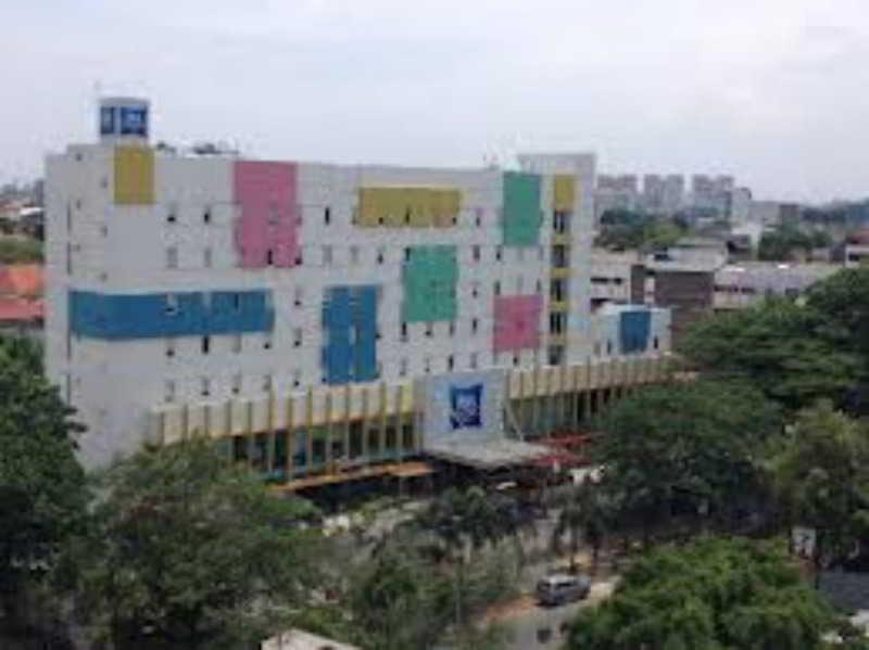 Ibis Budget Jakarta Cikini Hotel Exterior photo